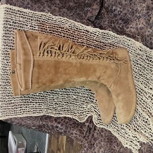 Ugg Moccasin Boots